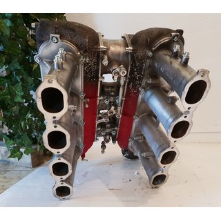 Ferrari F 458 Ansaugbrücke Motorbrand
